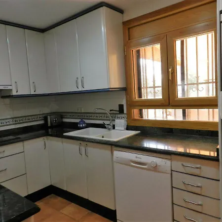 Chalet Puerta Castralvo 펜션 *